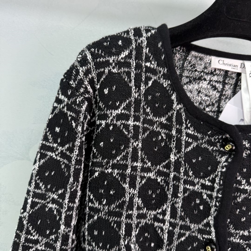 chr1st1an D10r outwear